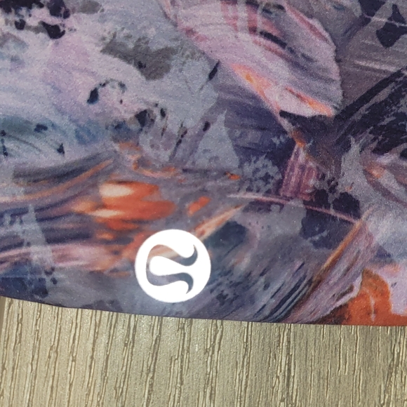 Lululemon Base Pace High Rise Crop 23" Size 6 - Picture 14 of 14